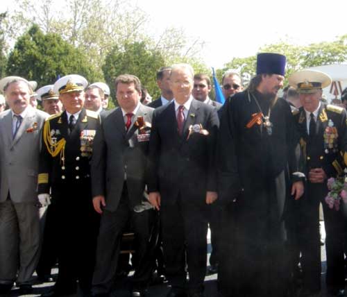 Куницин и Саратов. Севастополь. Парад 9 Мая 2009г.
